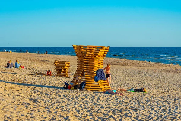 Palanga Lituania Julio 2022 Gente Está Disfrutando Día Soleado Una — Foto de Stock