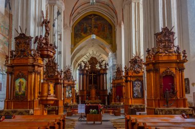 Vilnius, Litvanya, 7 Temmuz 2022: Vilnius, Litvanya 'daki St. Anne Kilisesi.