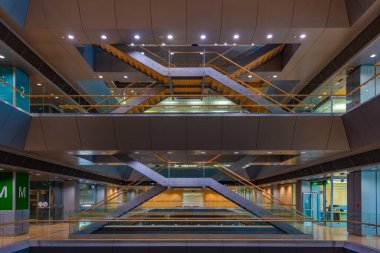 Riga, Letonya, 9 Temmuz 2022: Letonya Ulusal Kütüphanesi Riga, Letonya..