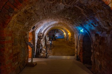 Vadstena, İsveç, 17 Temmuz 2022: İsveç 'teki Vadstena kalesinin mahzenleri.