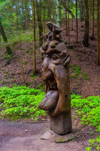 Juodkrante Litwa Lipca 2022 Drewniana Rzeźba Wzgórzu Czarownic Kurońskim Szpiegu — Zdjęcie stockowe