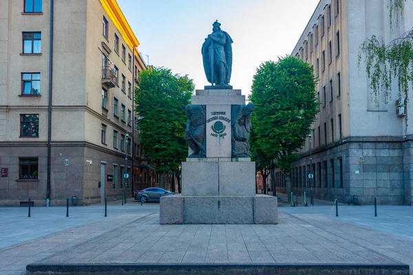 Kaunas Lituania Julio 2022 Vista Del Amanecer Una Estatua Centro — Foto de Stock