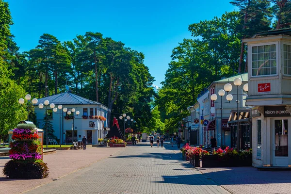 라트비아 유르말라 2022 사람들 유르말라에 거리에서 거닐고 — 스톡 사진