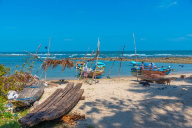 Jaffna, Sri Lanka, 8 Şubat 2022: Sri Lanka 'nın kuzey kıyısında balıkçı tekneleri.