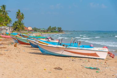 Trincomalee, Sri Lanka, 6 Şubat 2022: Trincomalee, Sri Lanka 'da balıkçı tekneleri.