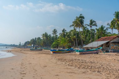 Trincomalee, Sri Lanka, 6 Şubat 2022: Trincomalee, Sri Lanka 'da balıkçı tekneleri.