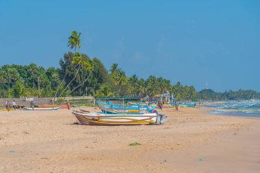 Trincomalee, Sri Lanka, 6 Şubat 2022: Trincomalee, Sri Lanka 'da balıkçı tekneleri.