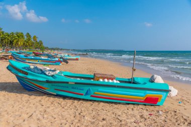 Trincomalee, Sri Lanka, 6 Şubat 2022: Trincomalee, Sri Lanka 'da balıkçı tekneleri.