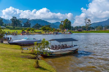 Nuwara Eliya, Sri Lanka, 30 Ocak 2022: Nuwara Eliya Gölü 'ndeki eğlence faaliyetleri.