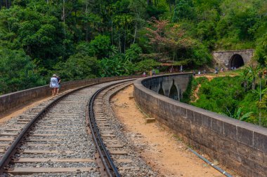 Ella, Sri Lanka, 28 Ocak 2022 Ella yakınlarındaki Dokuz Kemer Köprüsü..
