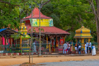 Kataragama, Sri Lanka, 27 Ocak 2022: Kataragama, Sri Lanka 'da Budistler, Hinduistler, Müslümanlar ve Veddah halkı için önemli bir hac alanı..