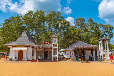 Kataragama, Sri Lanka, 27 Ocak 2022: Kataragama, Sri Lanka 'daki Maha Devale türbesi.