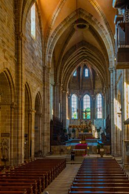 Bamberg, Almanya, 10 Ağustos 2022: Alman Bamberg kasabasındaki katedralin içi.