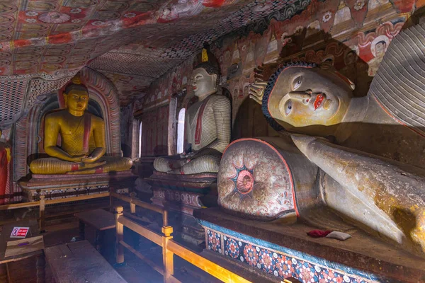 2022年2月10日スリランカダンブラ洞窟寺院複合施設内 — ストック写真