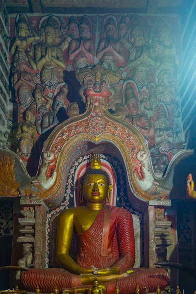 2022年2月2日 斯里兰卡坎迪 斯里兰卡坎迪附近的兰卡迪拉克神庙的内部 — 图库照片