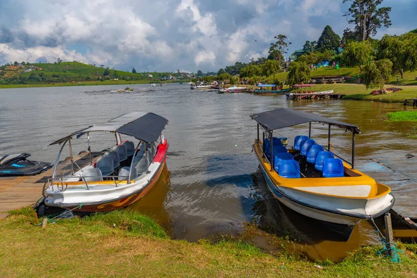 Nuwara Eliya, Sri Lanka, 30 Ocak 2022: Nuwara Eliya Gölü 'ndeki eğlence faaliyetleri.