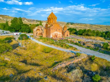 Ermenistan 'daki Marmashen Kilisesi' nin gün batımı manzarası