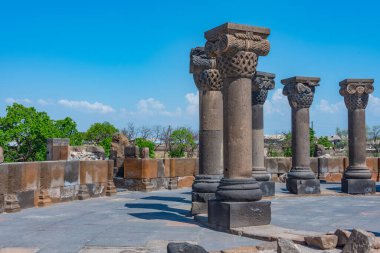 zvartnots Katedrali Ermenistan'ın kalıntıları