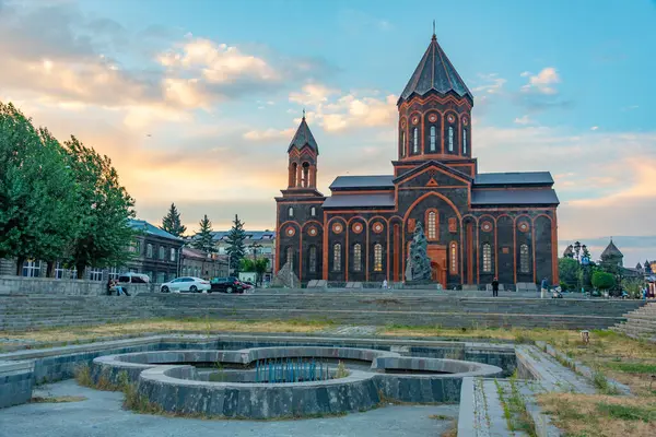 亚美尼亚镇的圣救世主教堂Gyumri — 图库照片