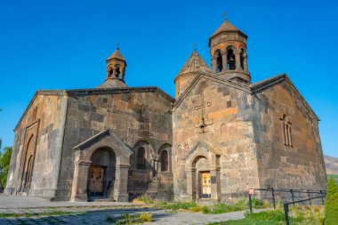 Ermenistan 'daki Saghmosavank manastırında yaz günü