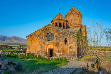 Ermenistan 'daki Hovhannavank Manastırı' nda yaz günü