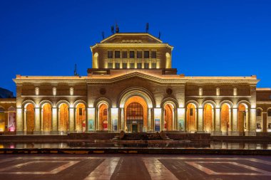 Erivan 'daki Ermenistan Tarih Müzesinin Gündoğumu