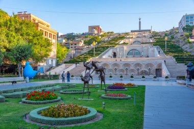 Erivan Şelalesi Ermenistan 'da güneşli bir günde izlendi