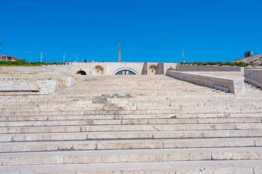 Erivan Şelalesi Ermenistan 'da güneşli bir günde izlendi