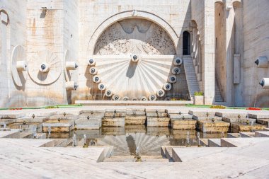 Erivan Şelalesi Ermenistan 'da güneşli bir günde izlendi