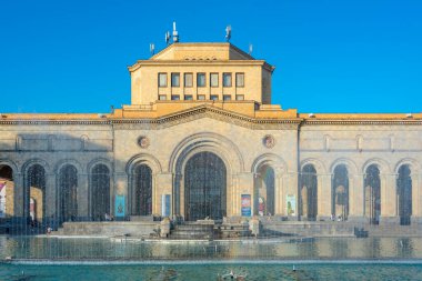 Erivan 'daki Ermenistan Tarih Müzesinin Gündoğumu
