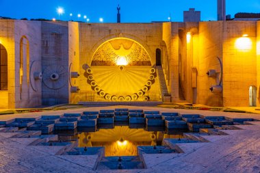 Ermenistan 'da Erivan çağlayanı günbatımı görünümü