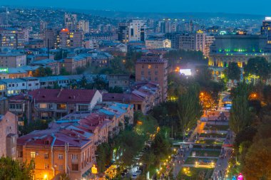 Ermenistan 'da Erivan' ın günbatımı manzarası