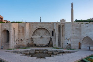 Ermenistan 'da Erivan çağlayanı günbatımı görünümü