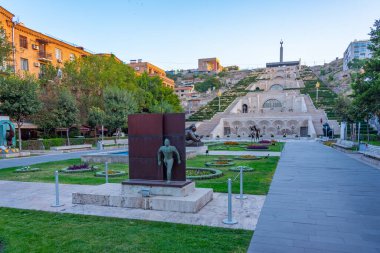 Ermenistan 'da Erivan çağlayanı günbatımı görünümü