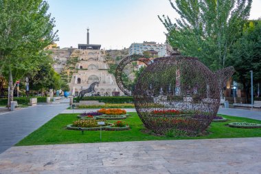 Ermenistan 'da Erivan çağlayanı günbatımı görünümü