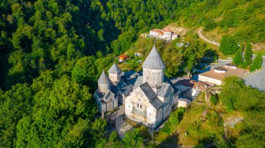 Ermenistan 'daki Haghartsin Manastırı' nda güneşli bir gün.