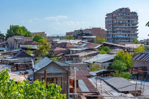 Ermeni başkentinin fakir mahallesi Erivan