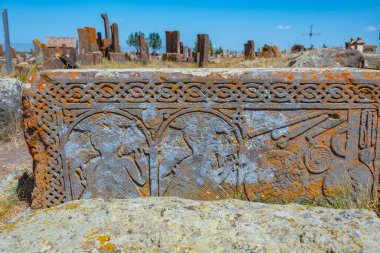 Khachkars 'lı Noratus mezarlığı - Ermenistan' da antik mezar taşları
