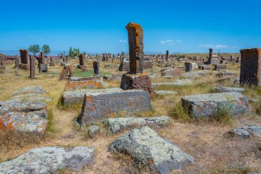 Khachkars 'lı Noratus mezarlığı - Ermenistan' da antik mezar taşları