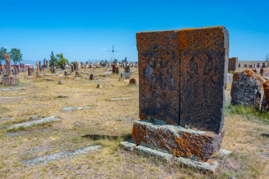 Khachkars 'lı Noratus mezarlığı - Ermenistan' da antik mezar taşları