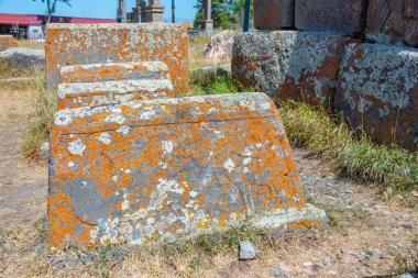 Khachkars 'lı Noratus mezarlığı - Ermenistan' da antik mezar taşları