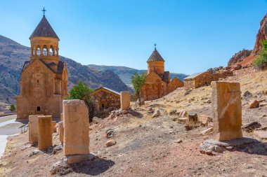 Ermenistan 'daki Noravank manastırında yaz günü