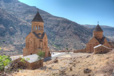 Ermenistan 'daki Noravank manastırında yaz günü