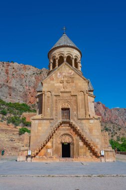 Ermenistan 'daki Noravank manastırında yaz günü