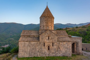 Ermenistan 'daki Tatev Manastırı' nın günbatımı