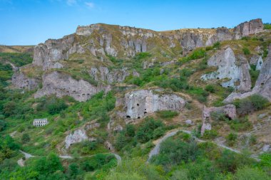 Eski Khndzoresk Ermenistan 'daki terk edilmiş mağara kasabası