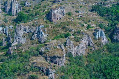 Eski Khndzoresk Ermenistan 'daki terk edilmiş mağara kasabası