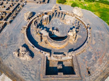 zvartnots Katedrali Ermenistan'ın kalıntıları