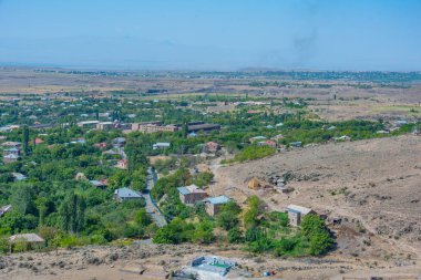 Güneşli bir günde Ermenistan 'ın dağlık arazisi
