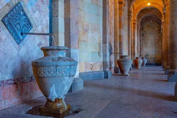 Ermeni kasabası Jermuk 'taki Su Kaplıcası Galerisi